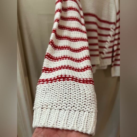 ⚫️ BOGO Oak and Ivy red and white lace up detail sweater size medium - Picture 7 of 7